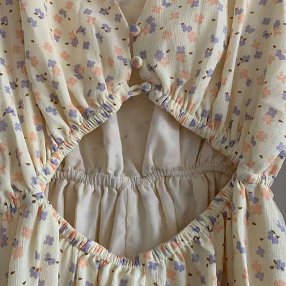 Floral print romper from Sabo Skirt. Size S - Picture 5 of 6